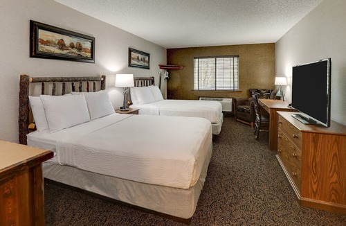 Johnston Hotel | Easy Access to I-35! Deluxe 2 Double, Stoney Creek Johnston, Pool | 3 Units