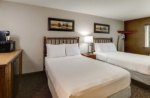 Johnston Hotel | Easy Access to I-35! Deluxe 2 Double, Stoney Creek Johnston, Pool | 3 Units