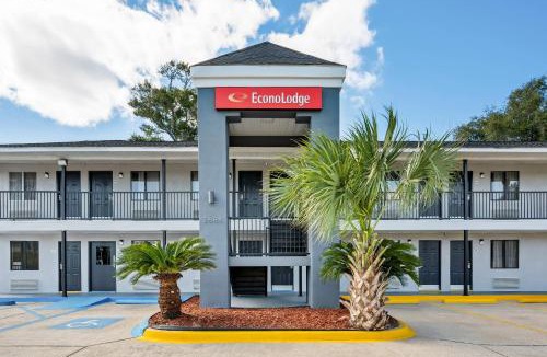 Biloxi Cabin | Econo Lodge Biloxi Beach