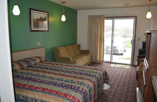 De Soto Hotel | Edgetowner Motel