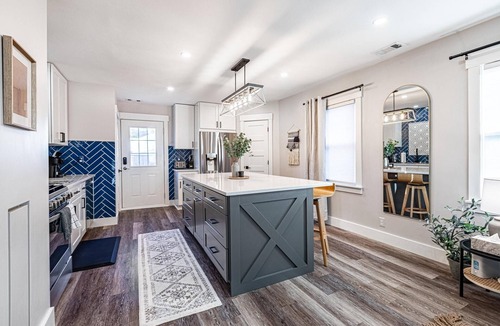 Ferndale House | Elegant 2BR Ferndale Cottage! Welcome!