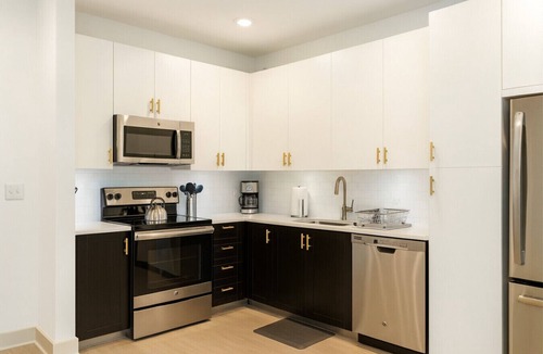 Forest Park Apartment | Elegant 2BR w/Resort Pool & Lounge Areas 2