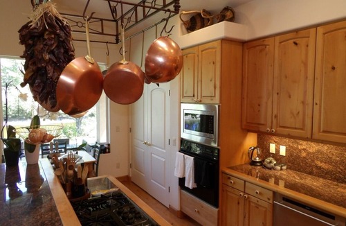 Hailey House | Elegant 3-bedroom house in marvelous North Hailey AVAILABLE MARCH 2026 ONLY