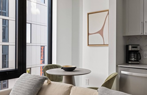 Downtown Seattle Apartment | Elegant First Hill Studio w/Gym & Coworking, by Blueground