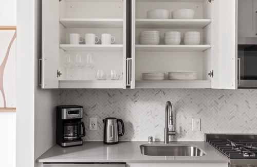 Downtown Seattle Apartment | Elegant First Hill Studio w/Gym & Coworking, by Blueground