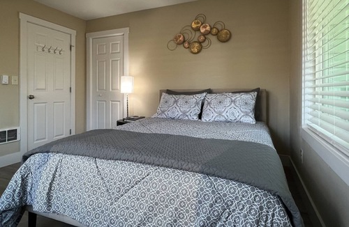 Monroe House | Elegant home in Monroe - ready to relax