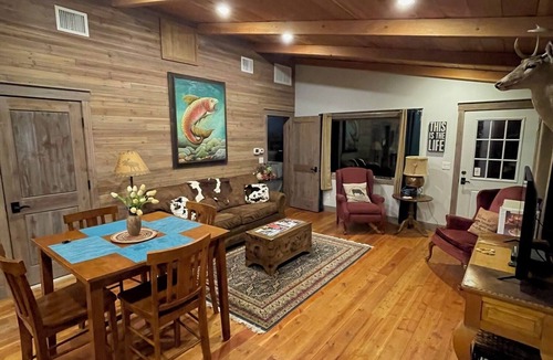 Livingston House | ELEGANT PARADISE TERRACE plus bonus