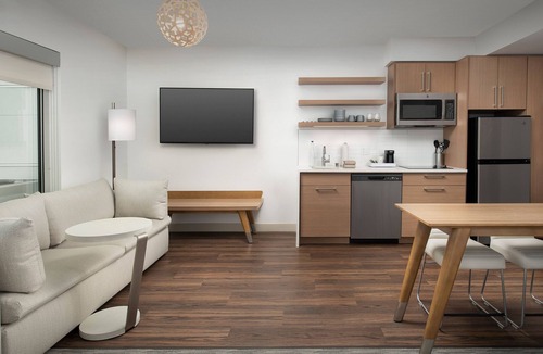 Five Oaks Hotel | Element by Marriott Portland Beaverton