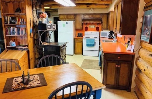 Dixie House | Elk City Escape - Amazing Views, Elk, & Wildlife