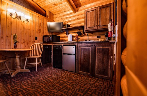 Jackson Hotel | Elk Country Inn