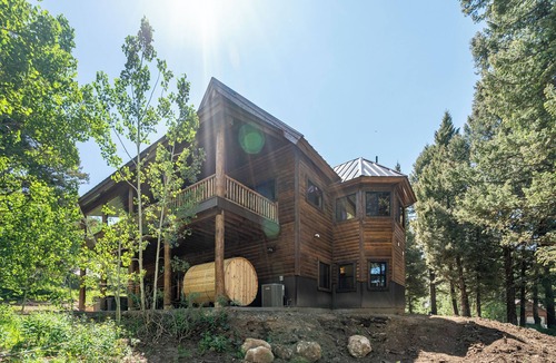 Island Park Cabin | Elk Meadows Luxury Lodge-10 min to Yellowstone+two Hot tubs+AC+Sauna+Wifi