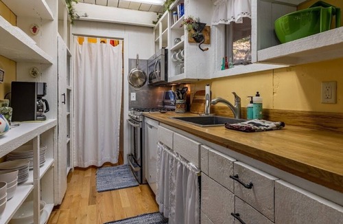 Wapiti Cabin | Elk Road Cabin- Mountain Views, Public Land Access, Large outdoor Spaces