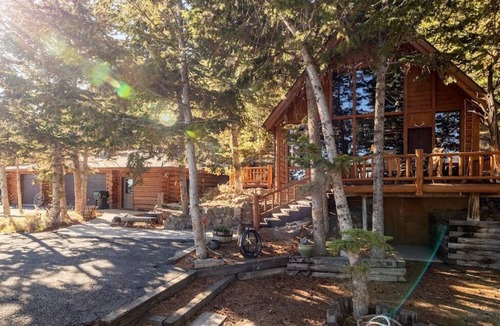 Wapiti Cabin | Elk Road Cabin- Mountain Views, Public Land Access, Large outdoor Spaces