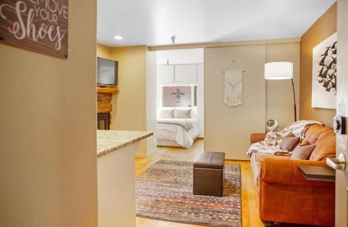 Elkhorn Village House | Elkhorn Condo Walk to Dollar!