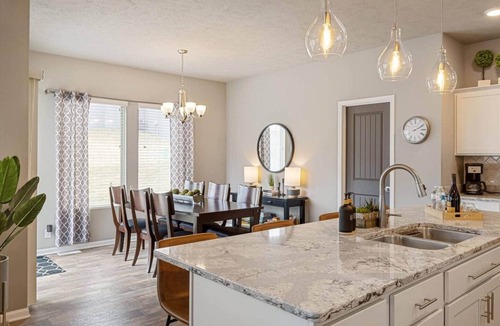 Jefferson House | Elkhorn West Omaha 4br 3ba Safe Quiet Neighborhood