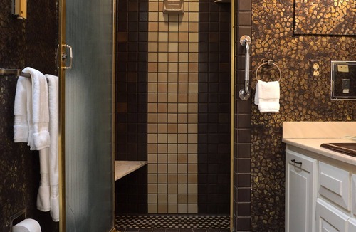 Ellendale House | Elvis Presley Designed And Financed This Home For His Doctor