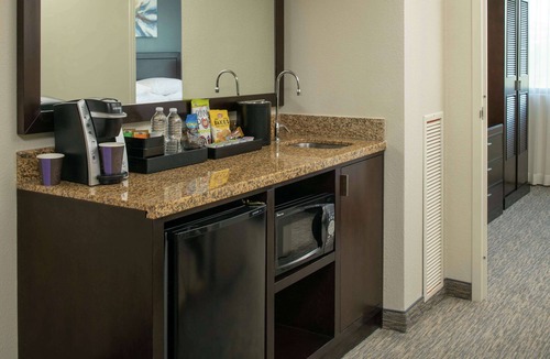 Tukwila Hotel | Embassy Suites by Hilton Seattle Tacoma International Airport