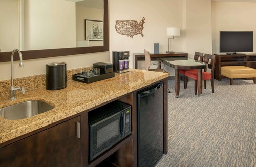 Tukwila Hotel | Embassy Suites by Hilton Seattle Tacoma International Airport