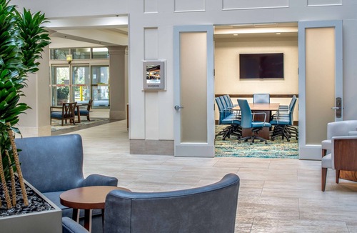 Tukwila Hotel | Embassy Suites by Hilton Seattle Tacoma International Airport