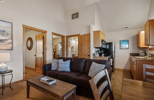 Dover Bay House | Embrace lakeside serenity at this cozy Dover Bay bungalow, just steps from the water, perfect for couples or families seeking peaceful Idaho charm.