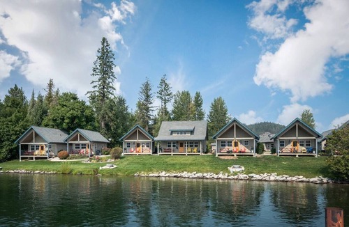 Dover Bay House | Embrace lakeside serenity at this cozy Dover Bay bungalow, just steps from the water, perfect for couples or families seeking peaceful Idaho charm.