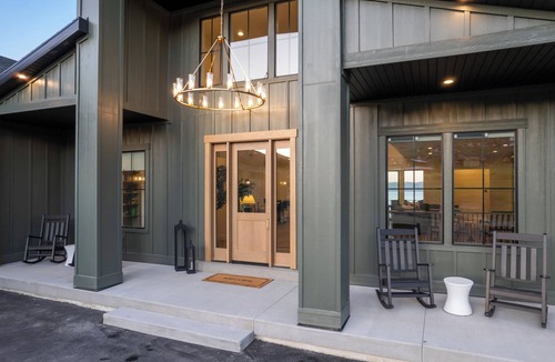 Fish Haven House | Emerald Estate (Sleeps 38)
