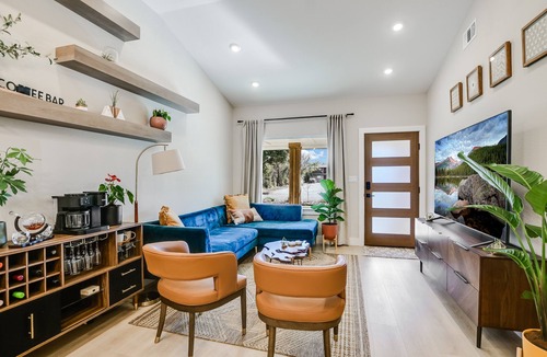 Georgetown House | Emerald Gem - Downtown Georgetown