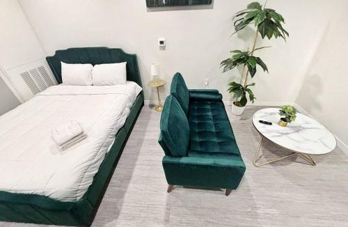 Downtown Des Moines Apartment | Emerald Haven