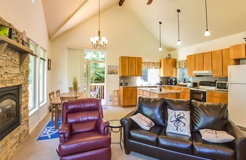 Sequim House | Enchanted Cove - Where the forest meets the sea