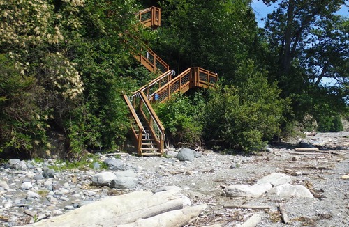 Point Roberts Cottage | Enchanting cottage connected to Lily Point Marine Park