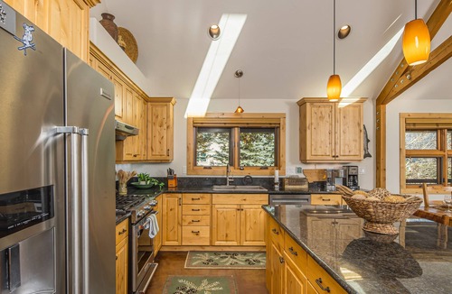 Big Sky Meadow Village House | Enchanting Home! 10 Min Drive to Resort, 5 Min to Town Center!