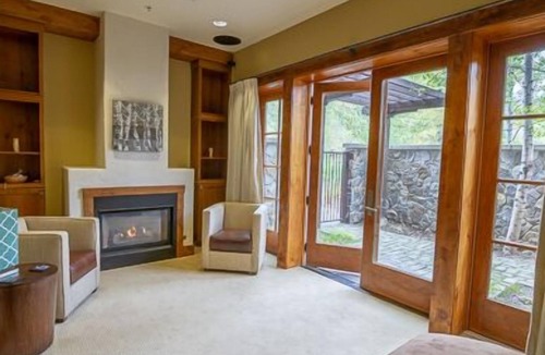 Tamarack Apartment | Endless Summer Mountain Studio | Saltwater Hot Tub | Fitness Center