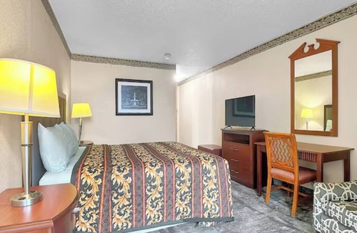 Whitehaven Hotel | Enjoy a Budget-Friendly Stay Perfect for Graceland & Downtown Exploration
