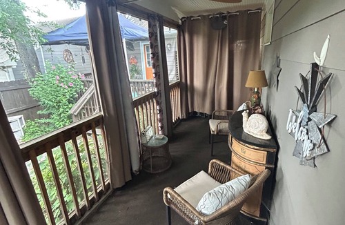 Shelby Hills Apartment | Enjoy Nashville from the Back Porch
