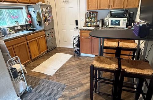 Rollingbay Apartment | Enjoy SaunaShower, HotTub, and eBikes amongst the Meadows - sleep up to 4!