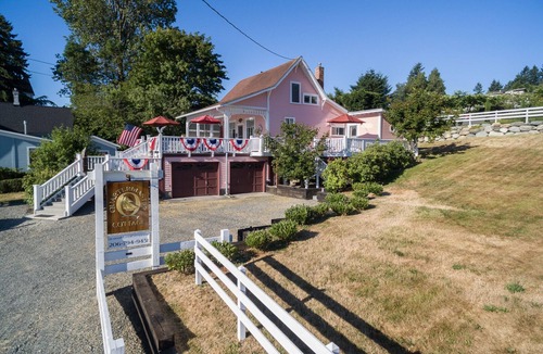 Vashon Island Cottage | Enjoy The Best Of Vashon From The Deck Of The Quartermaster Cottage