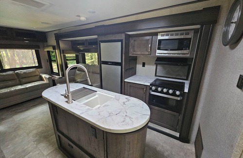 Clark Fork House | Enjoyable RV with AC, heat, water, in charming Clark Fork. Pet friendly.