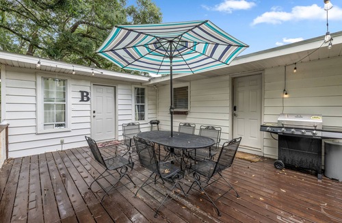 Mobile House | Entire Family Home with Projector & Pet-Friendly - sleeps 20