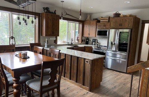 Bonner County House | Entire guesthouse, quiet wooded area of Cocolalla