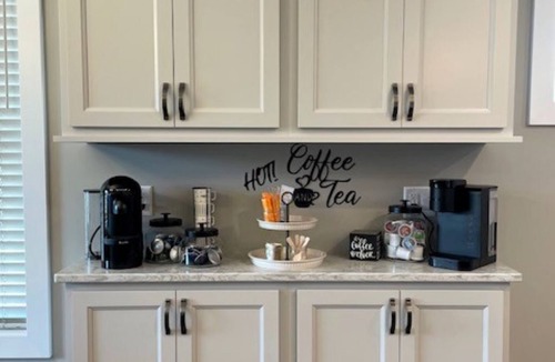 Bettendorf House | Entire Home: First Class Stay for Work & Play