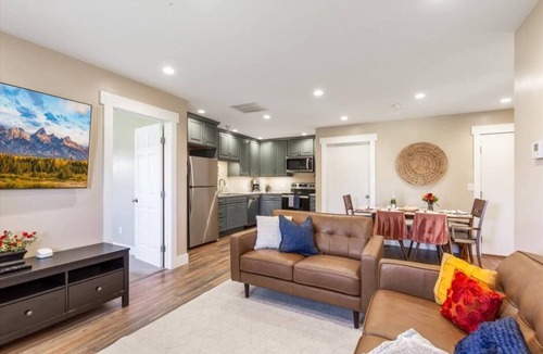 Leigh Creek Estates House | Entire Teton Crest Lodge Sleeps 30. Hot tub, views
