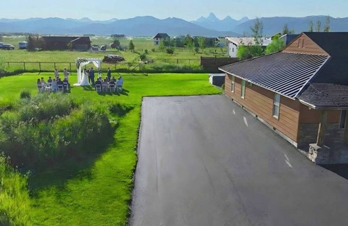Leigh Creek Estates House | Entire Teton Crest Lodge Sleeps 30. Hot tub, views