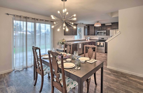 Enumclaw House | Enumclaw Home - 60 Mi to Mount Rainier!