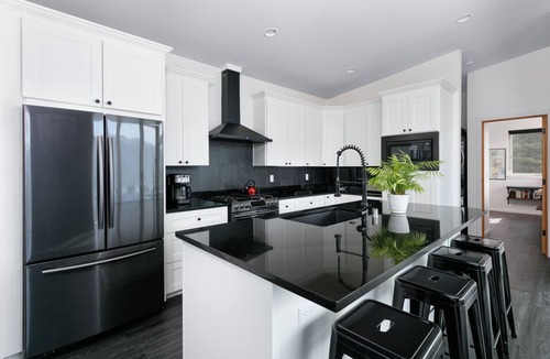 Carson House | Epic Columbia River views * New Modern Home in the heart of the gorge.
