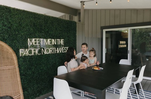 Chenoweth House | Epic Game Room, Outdoor Movie Night, Hot Tub, Fire Pit