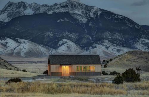 Livingston Cabin | Erik's Ranch
