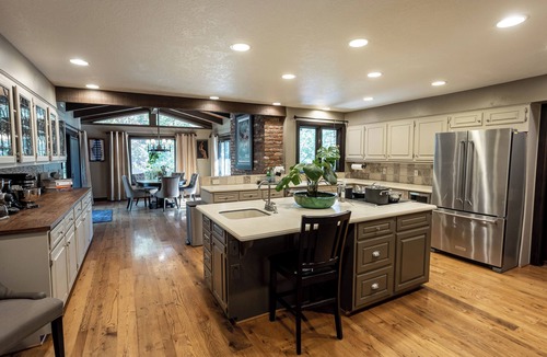 Rogue River House | Escape to 150 Acres, 3BR Estate with Pool, Trails & Total Privacy