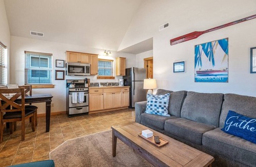 Dover Bay House | Escape to "Lakeside Hideaway" in Dover Bay — a cozy bungalow just steps from the water and resort amenities!