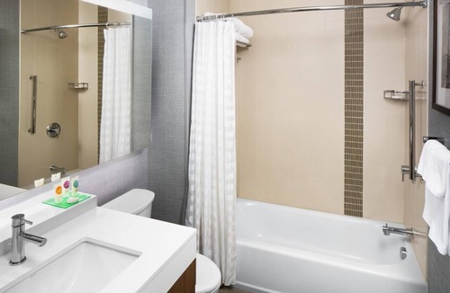 Moab Hotel | Escape to Nature's Bliss! Complimentary Breakfast, Pool, and Hot Tub!