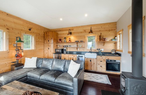 Sandpoint Apartment | Escape to Serenity: Lookout Tower with Hot Tub, near Schweitzer and Dog-Friendly